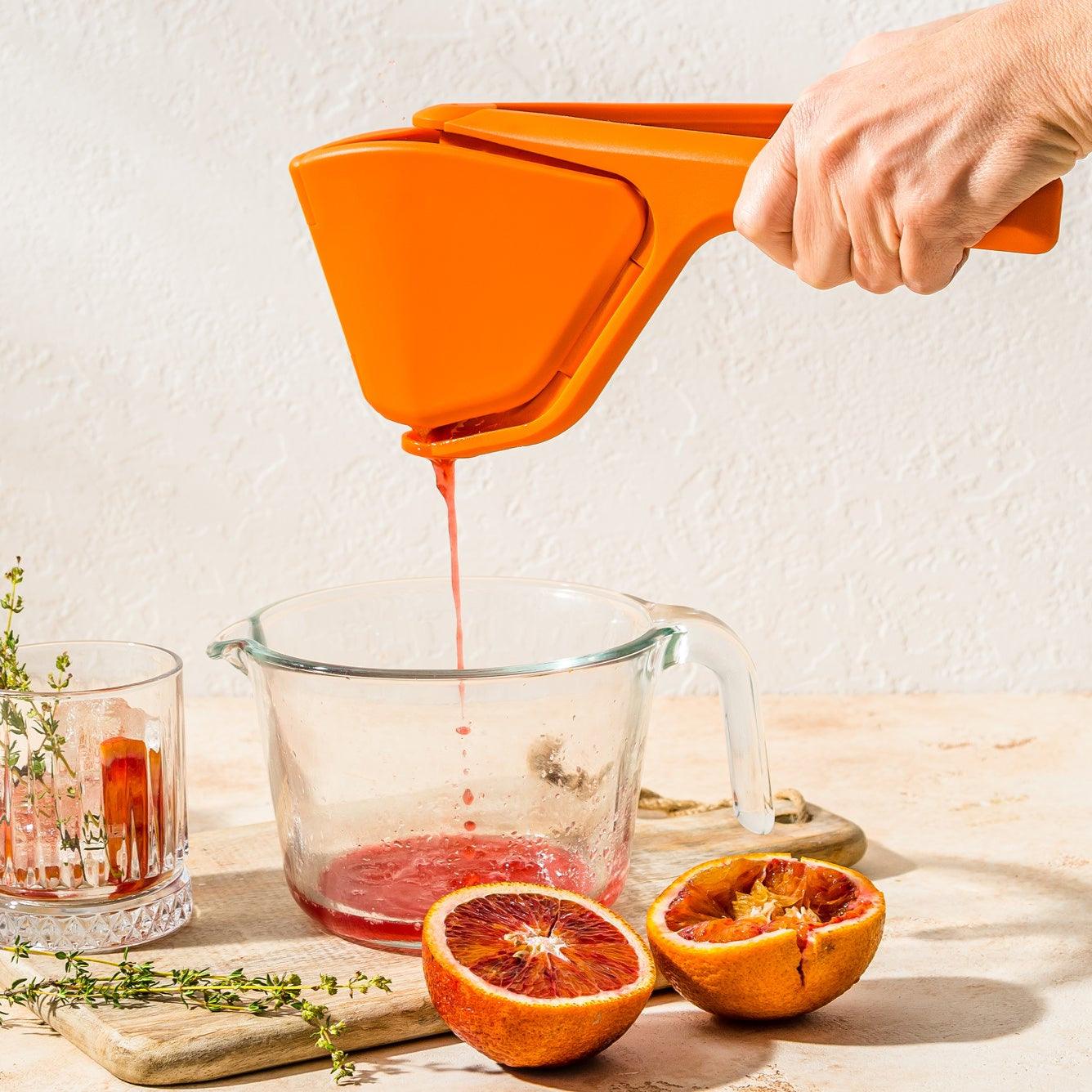 Orange Fluicer - Fold Flat Easy Juicer